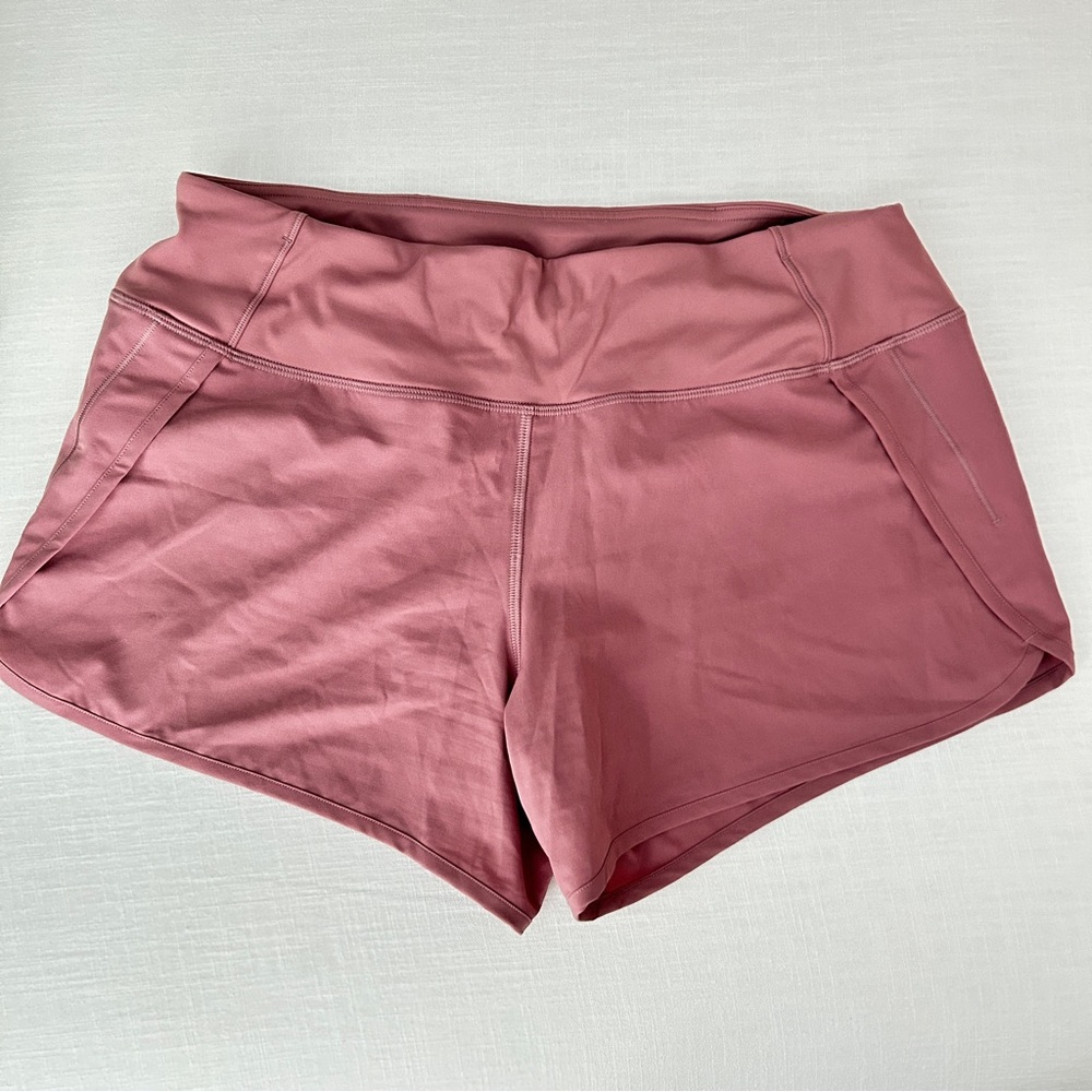 CRZ YOGA. Sports Shorts. Mauve. Size Small